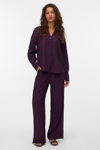 Load image into Gallery viewer, Melaney Queeny Shirt  - Winetasting
