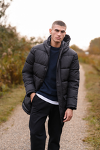 Carica l'immagine nel visualizzatore di Gallery, Long Puffer Jacket - Black
