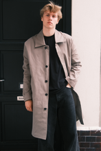 Load image into Gallery viewer, Trenchcoat - Olive
