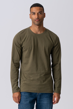 Load image into Gallery viewer, Basic Long-sleeved T-shirt - Army Green
