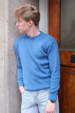 Afbeelding in Gallery-weergave laden, Crewneck Knit Sweater - Blue
