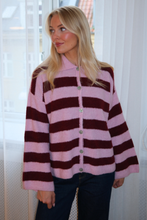 Charger l'image dans la galerie, Josie Polo Knit - Pink/ Burgundy
