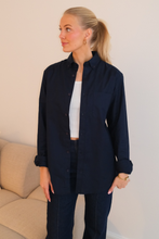 Load image into Gallery viewer, Boyfriend Oxford Shirt - Navy

