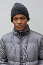 Carica l'immagine nel visualizzatore di Gallery, Classic beanie - Black

