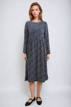Charger l&#39;image dans la galerie, Robe MIDI NADIA - à fleurs noires
