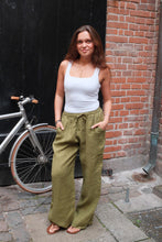 Load image into Gallery viewer, Astrid Linen Pants - Olive
