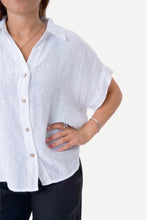 Carregar imagem no visualizador da galeria, Astrid Linen Shirt - White
