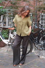 Charger l'image dans la galerie, Astrid Linen Shirt - Olive
