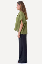 Charger l'image dans la galerie, Astrid Linen Shirt - Olive

