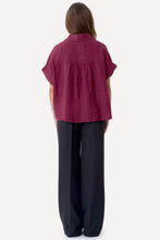Afbeelding in Gallery-weergave laden, Astrid Linen Shirt - Red
