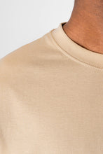 Carica l'immagine nel visualizzatore di Gallery, T -shirt oversize - sabbia
