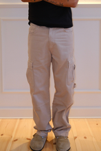 Afbeelding in Gallery-weergave laden, Cargo Pants -  Beige
