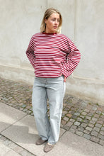 Cargar imagen en el visor de la galería, Cleo Blouse - Burgundy/Pink
