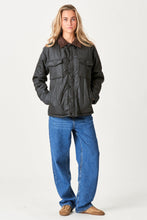 Cargar imagen en el visor de la galería, Ella Quiltet Jacket - Black
