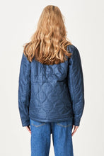 Cargar imagen en el visor de la galería, Ella Quiltet Jacket - Navy
