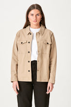 Carica l'immagine nel visualizzatore di Gallery, Twill Overshirt - Beige
