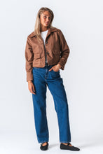 Carica l'immagine nel visualizzatore di Gallery, Nelly Short Jacket - Brown

