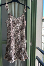Carregar imagem no visualizador da galeria, Ivy Dress - Leopard
