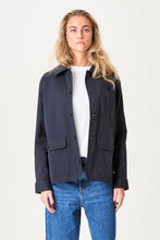 Cargar imagen en el visor de la galería, Twill Shacket - Navy
