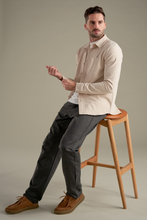 Cargar imagen en el visor de la galería, Performance Overshirt - Beige
