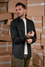 Charger l'image dans la galerie, Performance Regular Overshirt - Black

