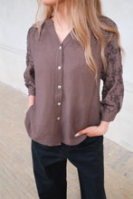 Load image into Gallery viewer, Frida Shirt - Brown
