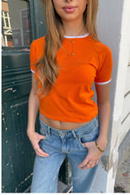 Afbeelding in Gallery-weergave laden, Rosa T-shirt - Orange
