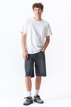 Carica l&#39;immagine nel visualizzatore di Gallery, Denim Shorts Loose - Black
