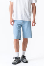 Carica l'immagine nel visualizzatore di Gallery, Denim Shorts Loose - Light Blue
