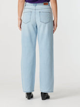 Carregar imagem no visualizador da galeria, Juicy Jeans (perna larga) - Azul denim claro

