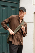Load image into Gallery viewer, Linen Shirt - Coffee
