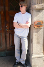 Carica l'immagine nel visualizzatore di Gallery, Noah Loose Fit Jeans - Grey Denim
