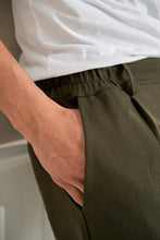 Charger l'image dans la galerie, Performance Pants Loose - Army Green
