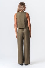 Carica l'immagine nel visualizzatore di Gallery, Linen Vest - Green
