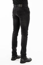 Load image into Gallery viewer, Loom Jog Jeans - Denim Black
