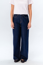 Carica l&#39;immagine nel visualizzatore di Gallery, L&#39;originale Performance Jeans sciolti - denim blu scuro
