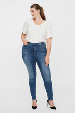 Load image into Gallery viewer, Lora Jeans high-waisted (Curve) - Medium blue denim

