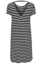 Load image into Gallery viewer, Loose dress with back details - Black cloud dancer
