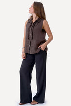 Carica l'immagine nel visualizzatore di Gallery, Mio Linen Top - Brown
