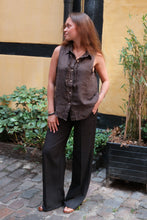 Carica l'immagine nel visualizzatore di Gallery, Mio Linen Top - Brown
