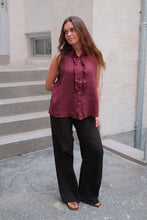 Load image into Gallery viewer, Mio Linen Top - Red
