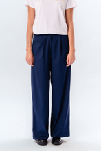 Carica l'immagine nel visualizzatore di Gallery, Nadia Pants - Navy
