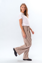 Carica l'immagine nel visualizzatore di Gallery, Nadia Pants - Beige
