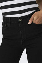 Carica l&#39;immagine nel visualizzatore di Gallery, Iconic Highwaist Jeans - Black

