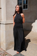 Carica l'immagine nel visualizzatore di Gallery, Olivia Dress - Black
