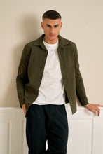 Cargar imagen en el visor de la galería, Performance Overshirt - Olive
