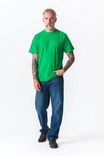 Cargar imagen en el visor de la galería, Camiseta de gran tamaño - Spring Green
