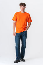 Carica l&#39;immagine nel visualizzatore di Gallery, T -shirt oversize - Arancia
