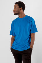 Carica l&#39;immagine nel visualizzatore di Gallery, T -shirt di grandi dimensioni - blu turchese
