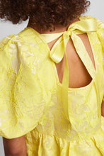 Charger l&#39;image dans la galerie, Aviona Dress - Pale Banana
